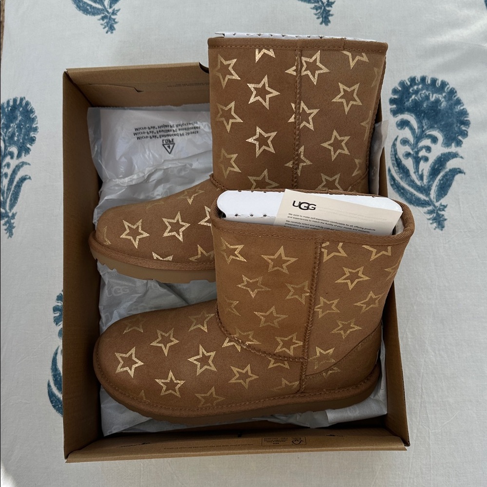 New Kids Star Print UGG Boots ✨